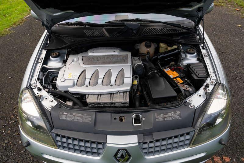 2004 Renault CLIO 172