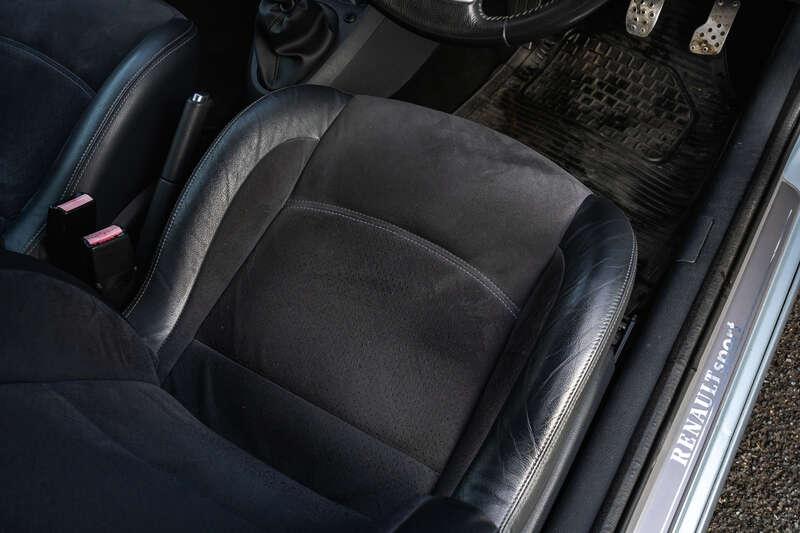 2004 Renault CLIO 172