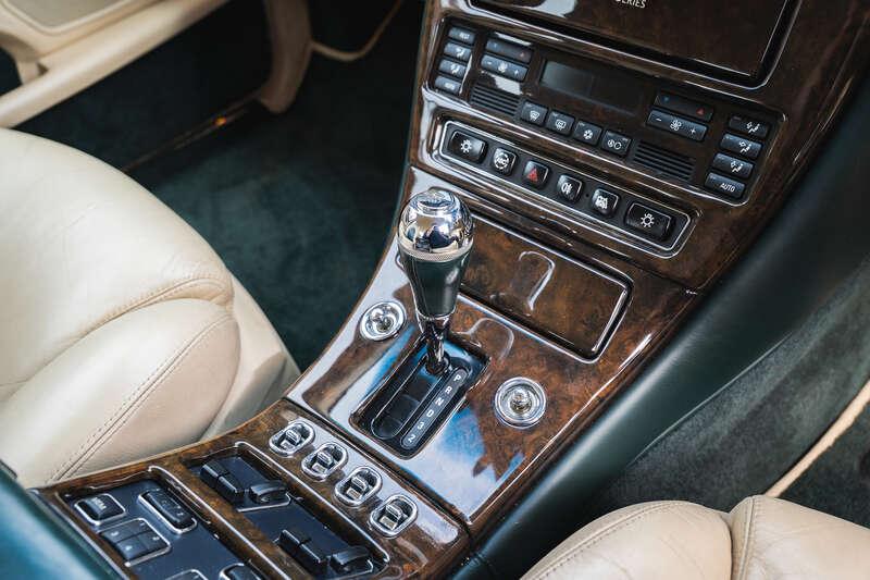 2001 Bentley ARANGE RED LABEL