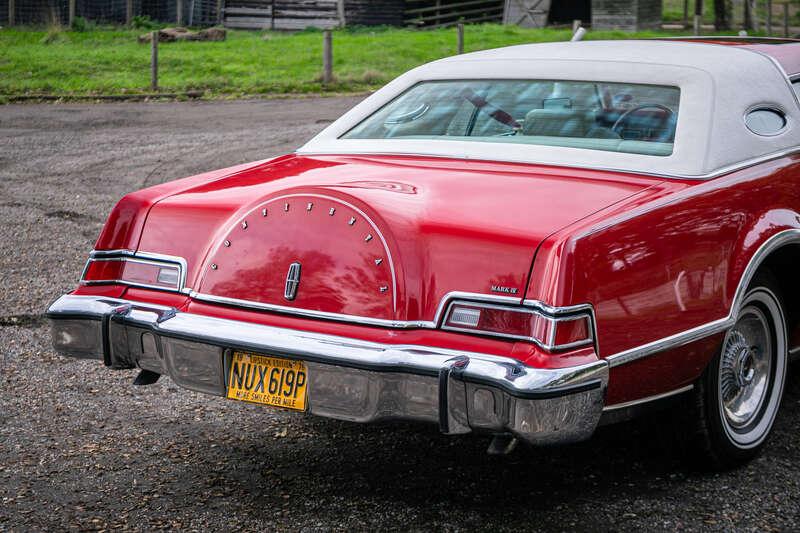 1976 Lincoln CONTINENTAL LIPSTICK MODEL