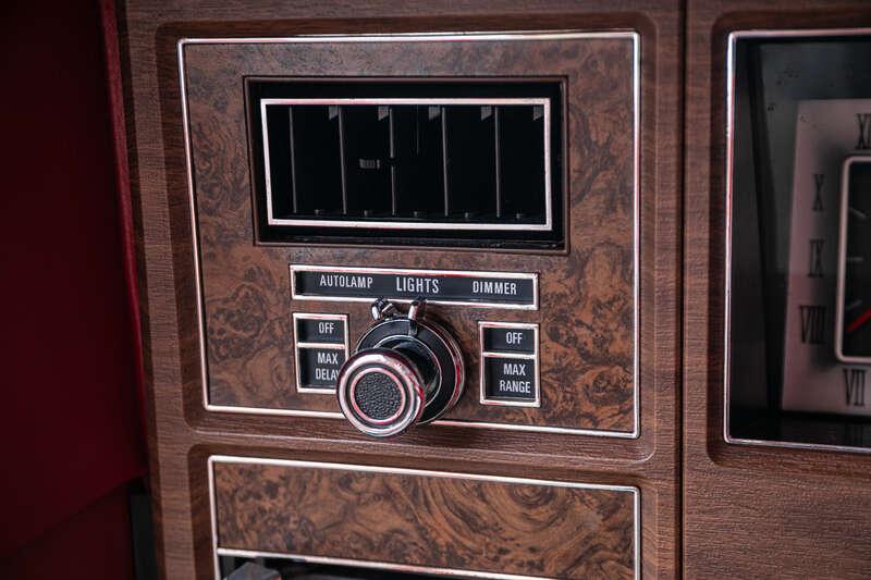 1976 Lincoln CONTINENTAL LIPSTICK MODEL