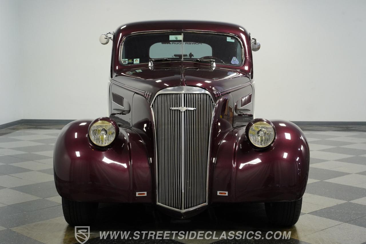 1937 Chevrolet Master Deluxe Street Rod