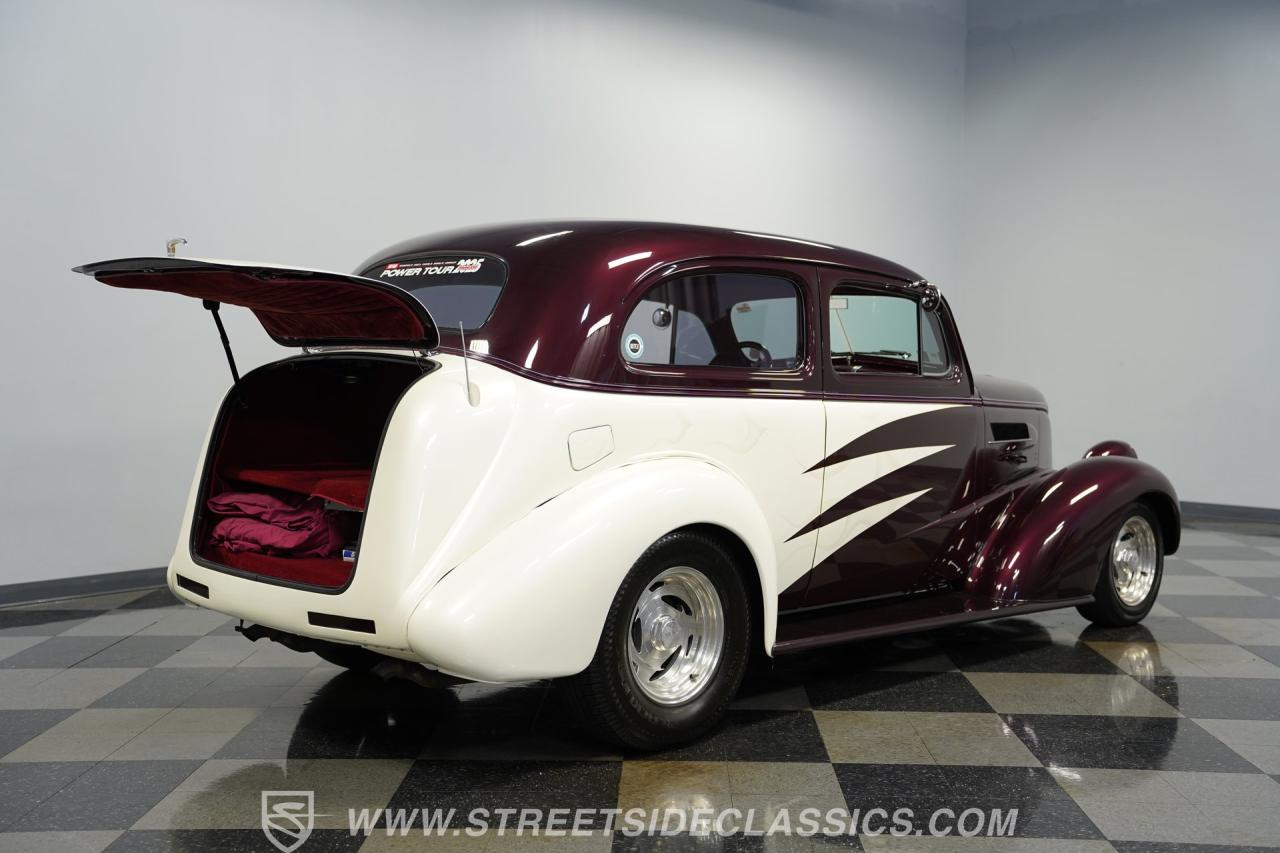 1937 Chevrolet Master Deluxe Street Rod