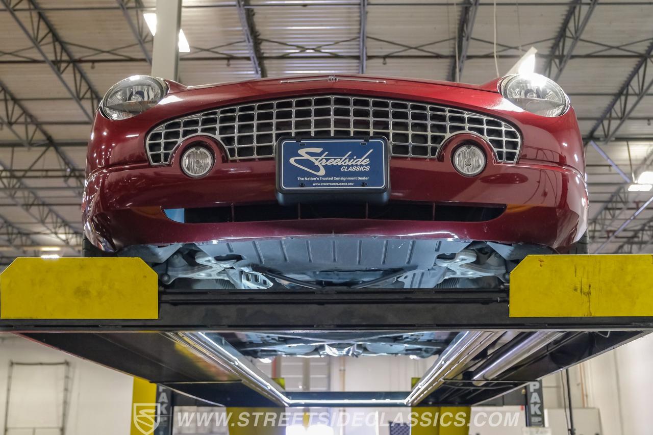 2004 Ford Thunderbird