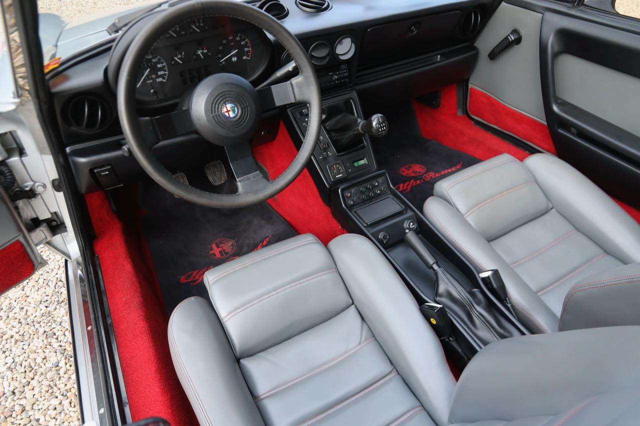 1988 Alfa Romeo Spider 2.0 QV &ldquo;Argento&rdquo;