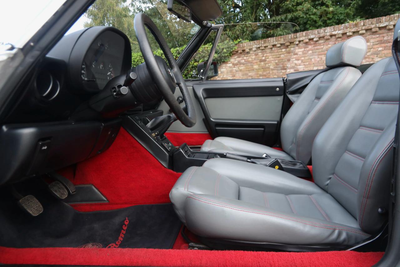 1988 Alfa Romeo Spider 2.0 QV &ldquo;Argento&rdquo;