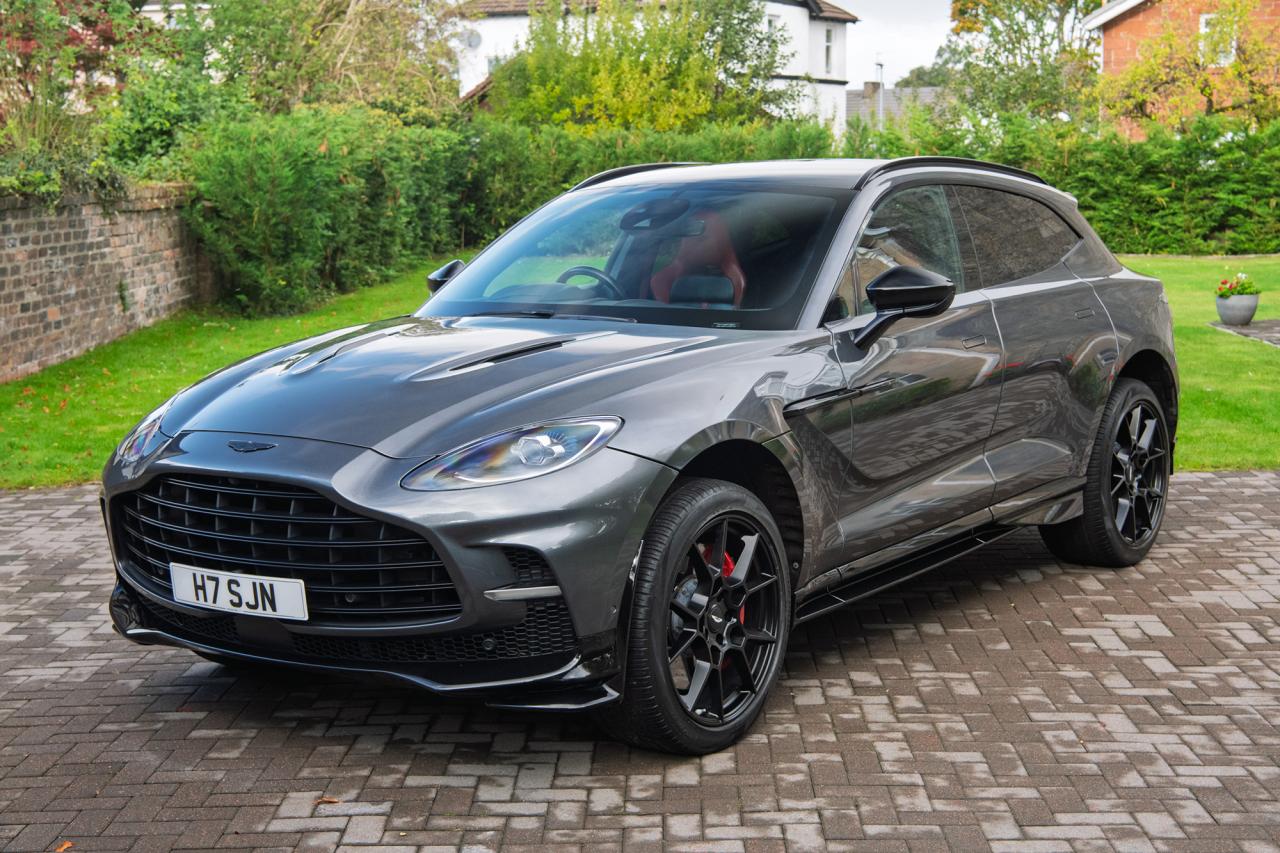 2023 Aston Martin DBX707