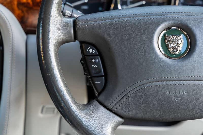2003 Jaguar XJ8 SE X350