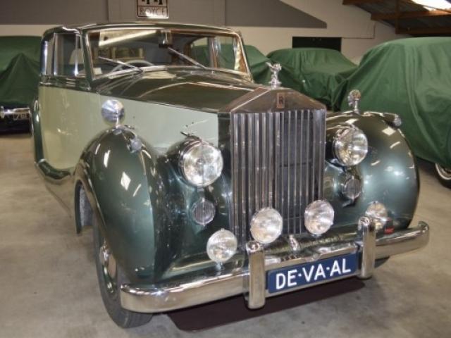 1949 Rolls - Royce Silver Wraith / James Young