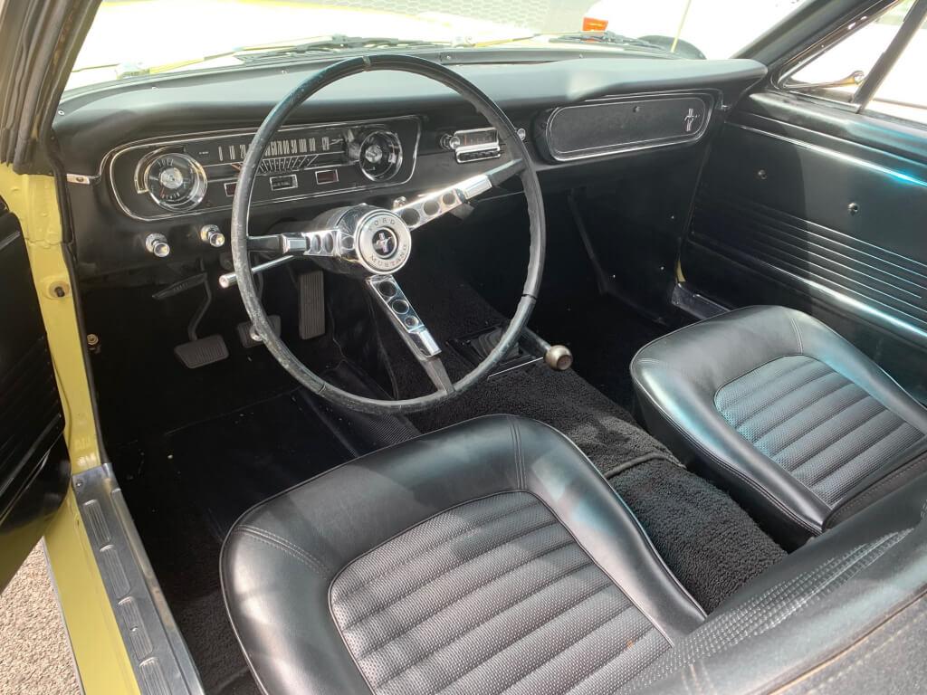 1965 Ford Mustang 289 V8 manual