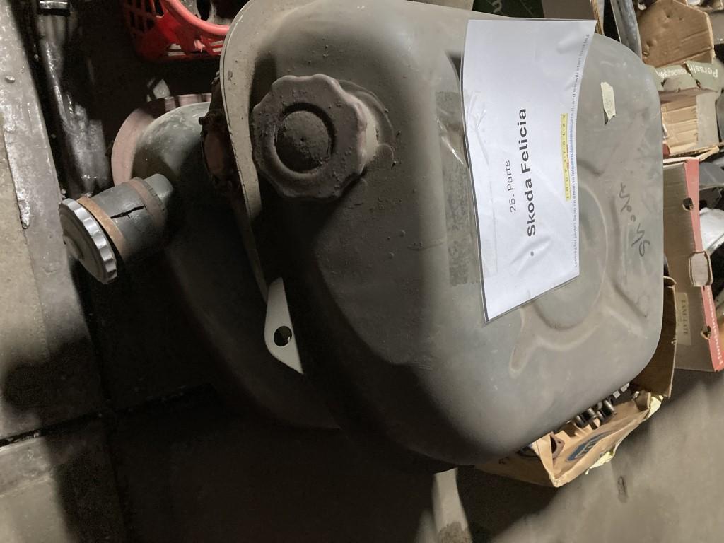 1900 skoda parts diverse