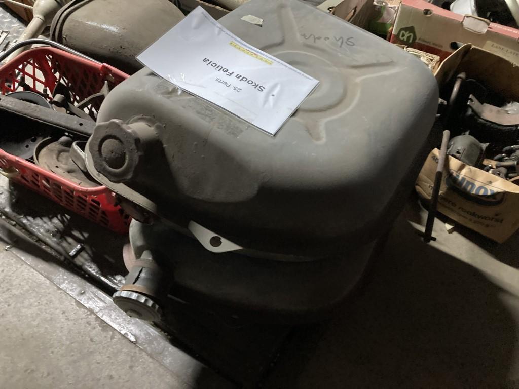 1900 skoda parts diverse