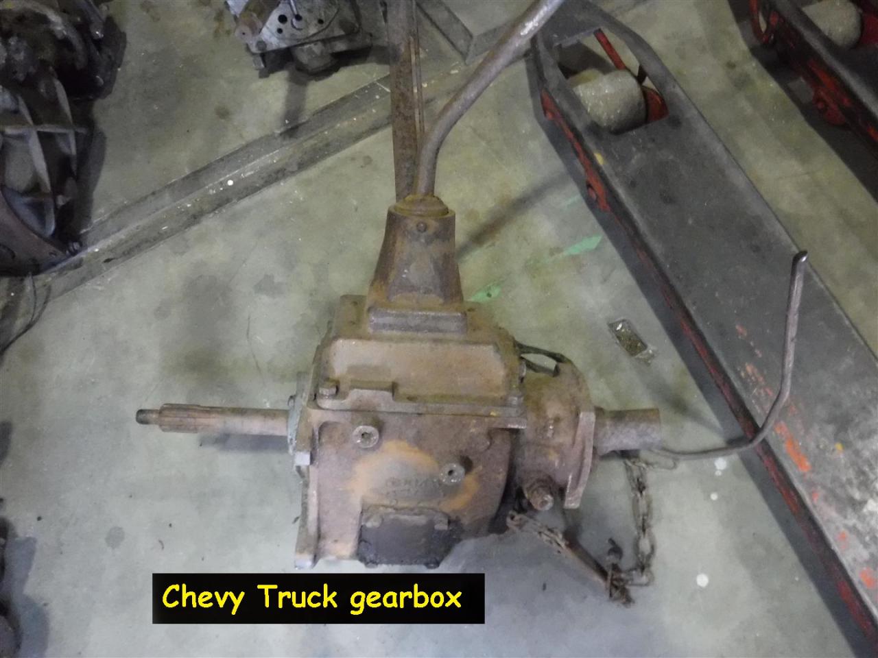 1900 Chevrolet parts gearbox truck