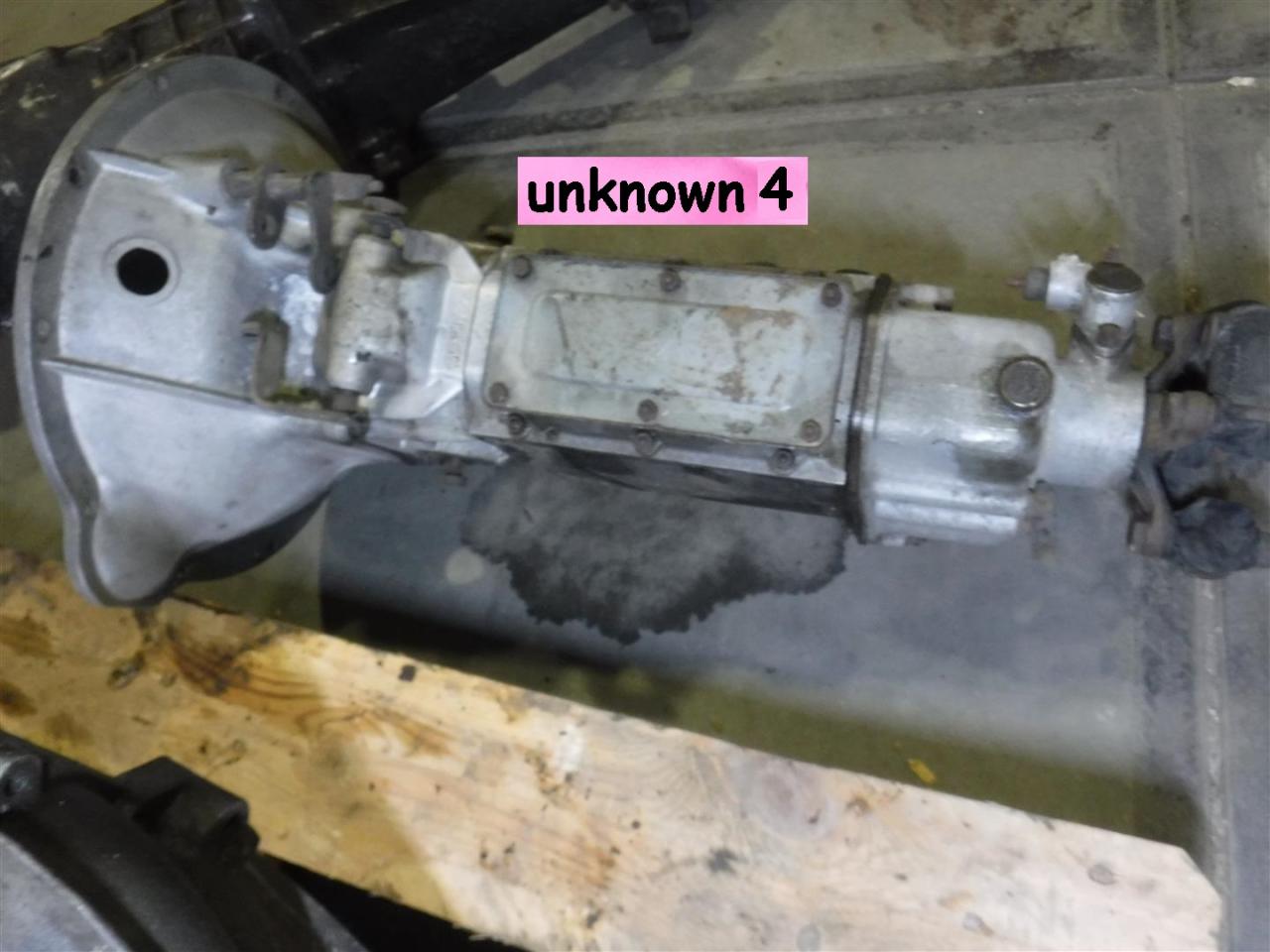 1900 several parts gearboxes