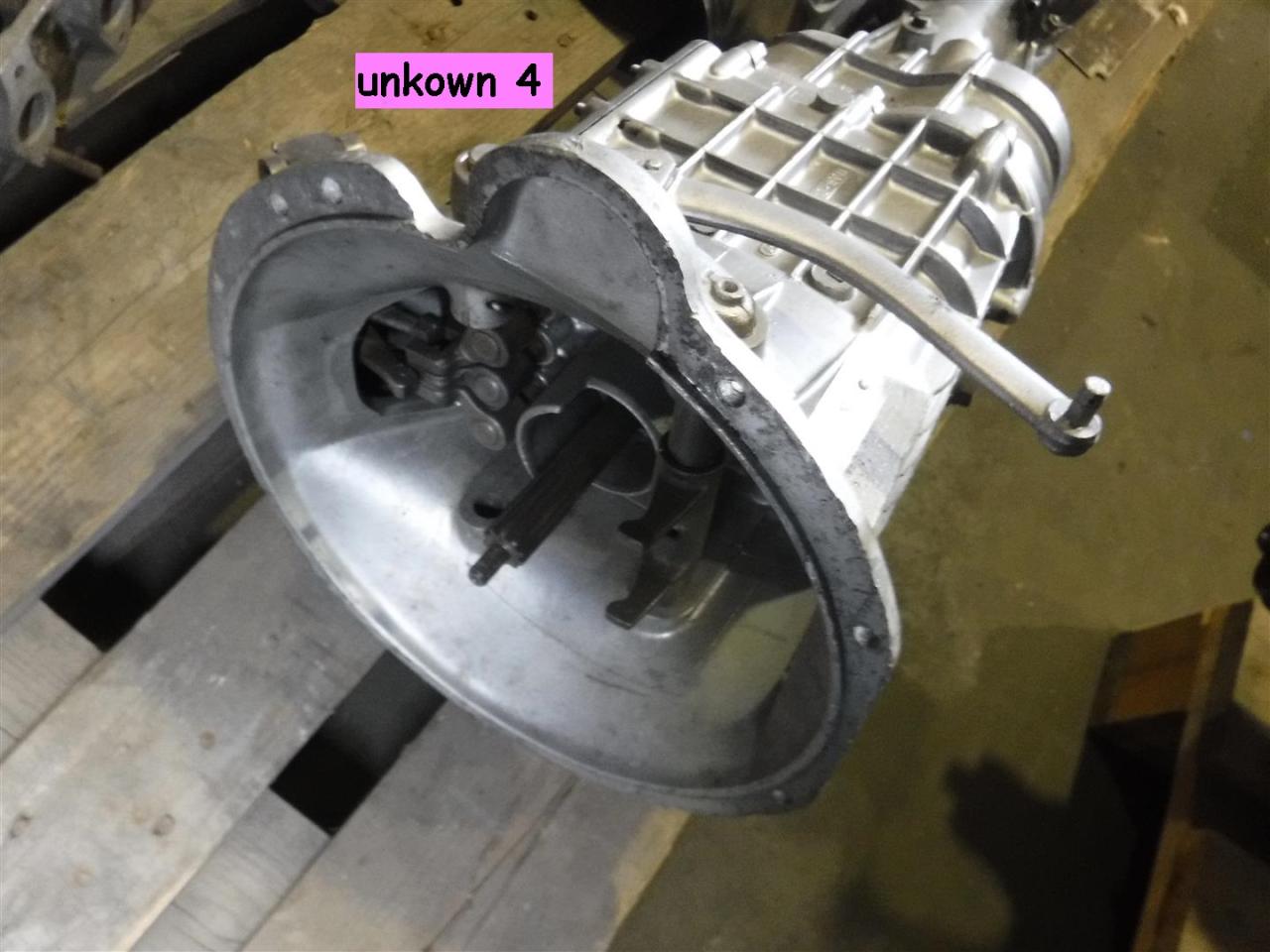 1900 several parts gearboxes