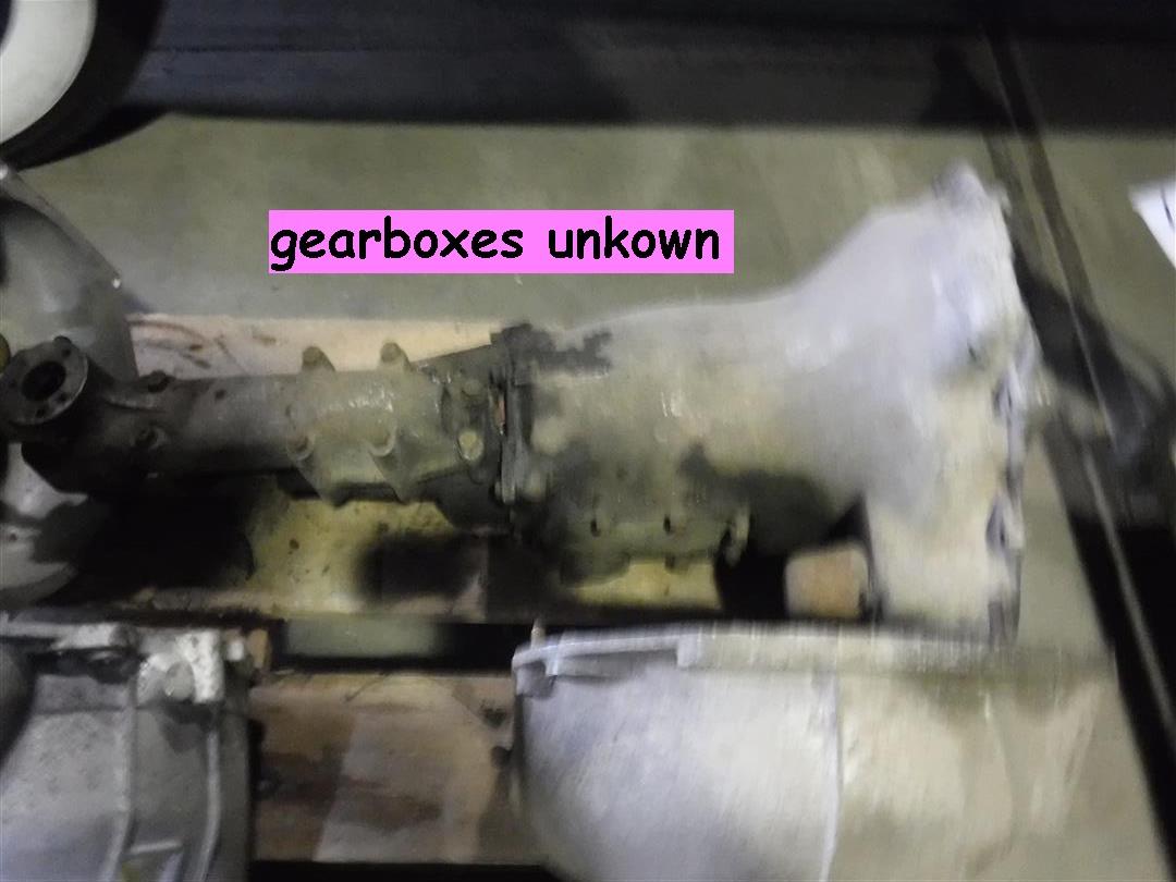 1900 several parts gearboxes