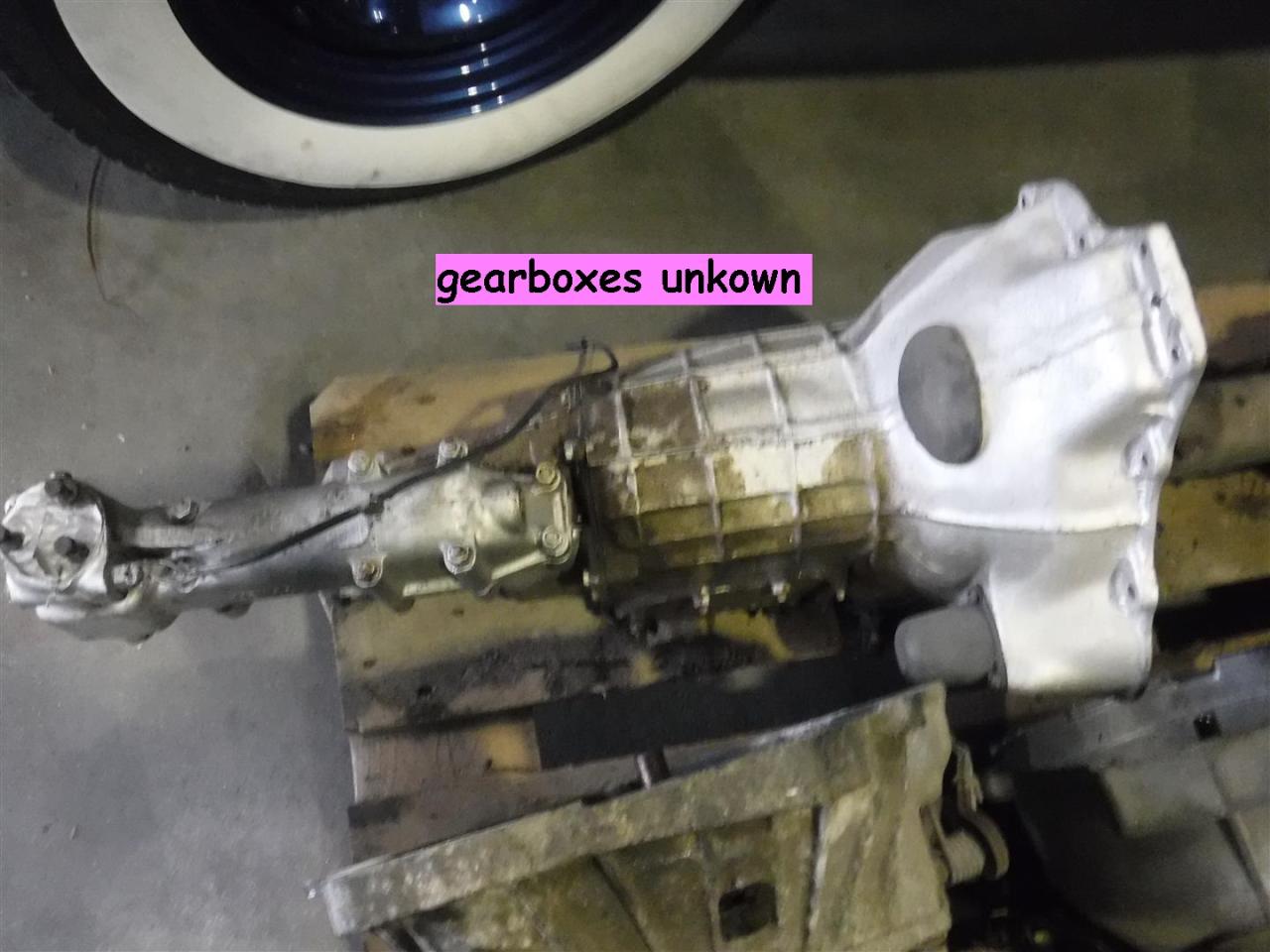 1900 several parts gearboxes