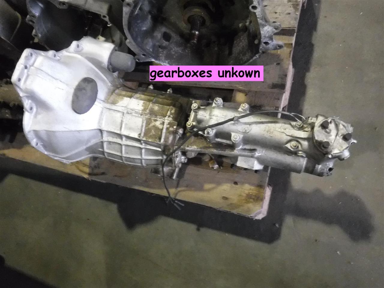 1900 several parts gearboxes