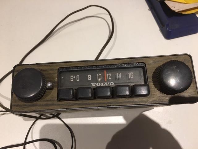 1900 Volvo parts radio