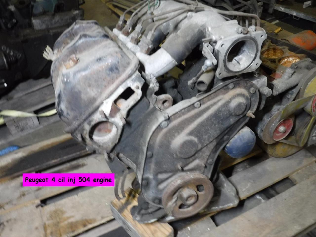 1900 Peugeot 504 engine