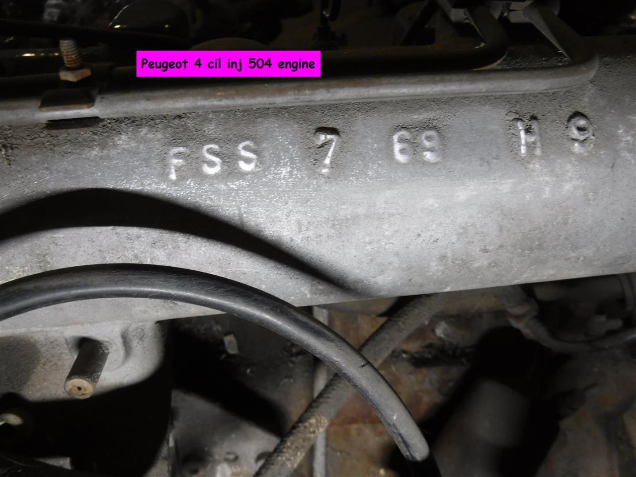 1900 Peugeot 504 engine