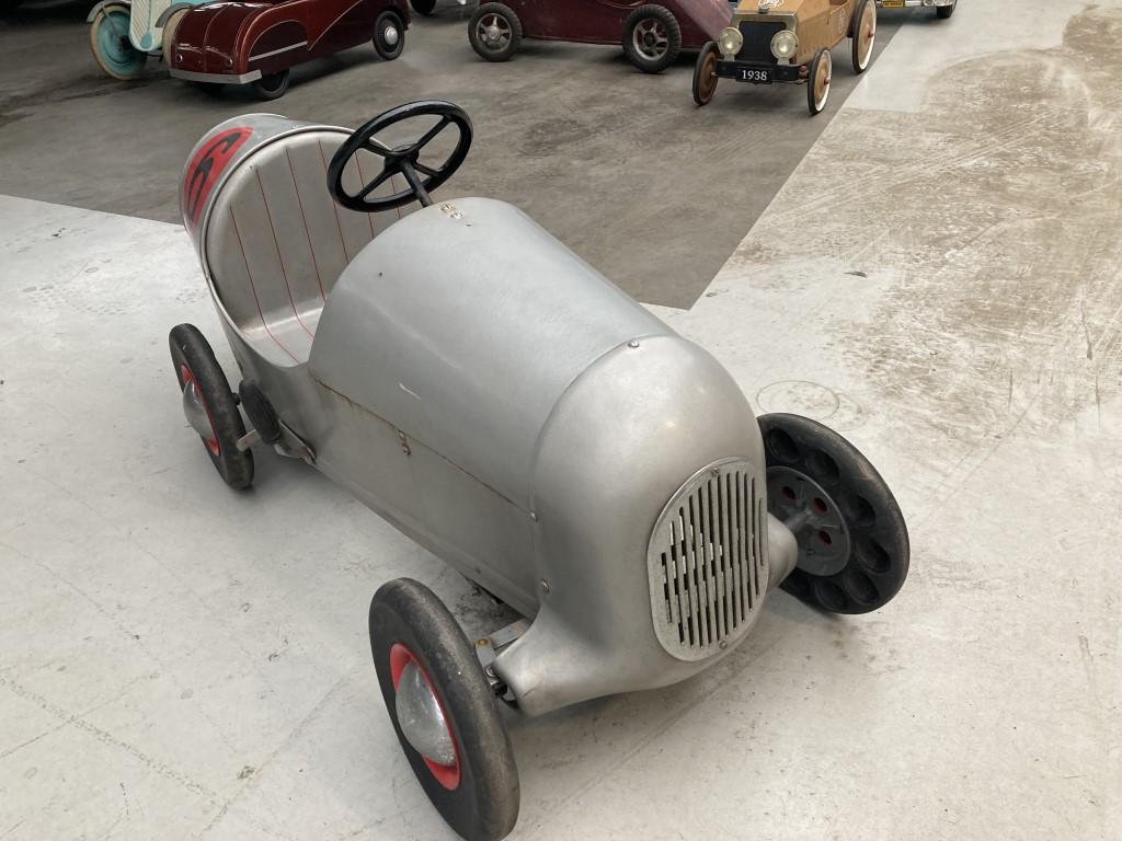 1900 Mercedes - Benz pedal car