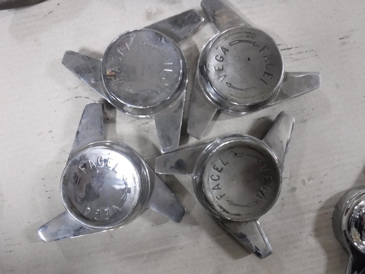 1950 Borrani Spinners / hubs