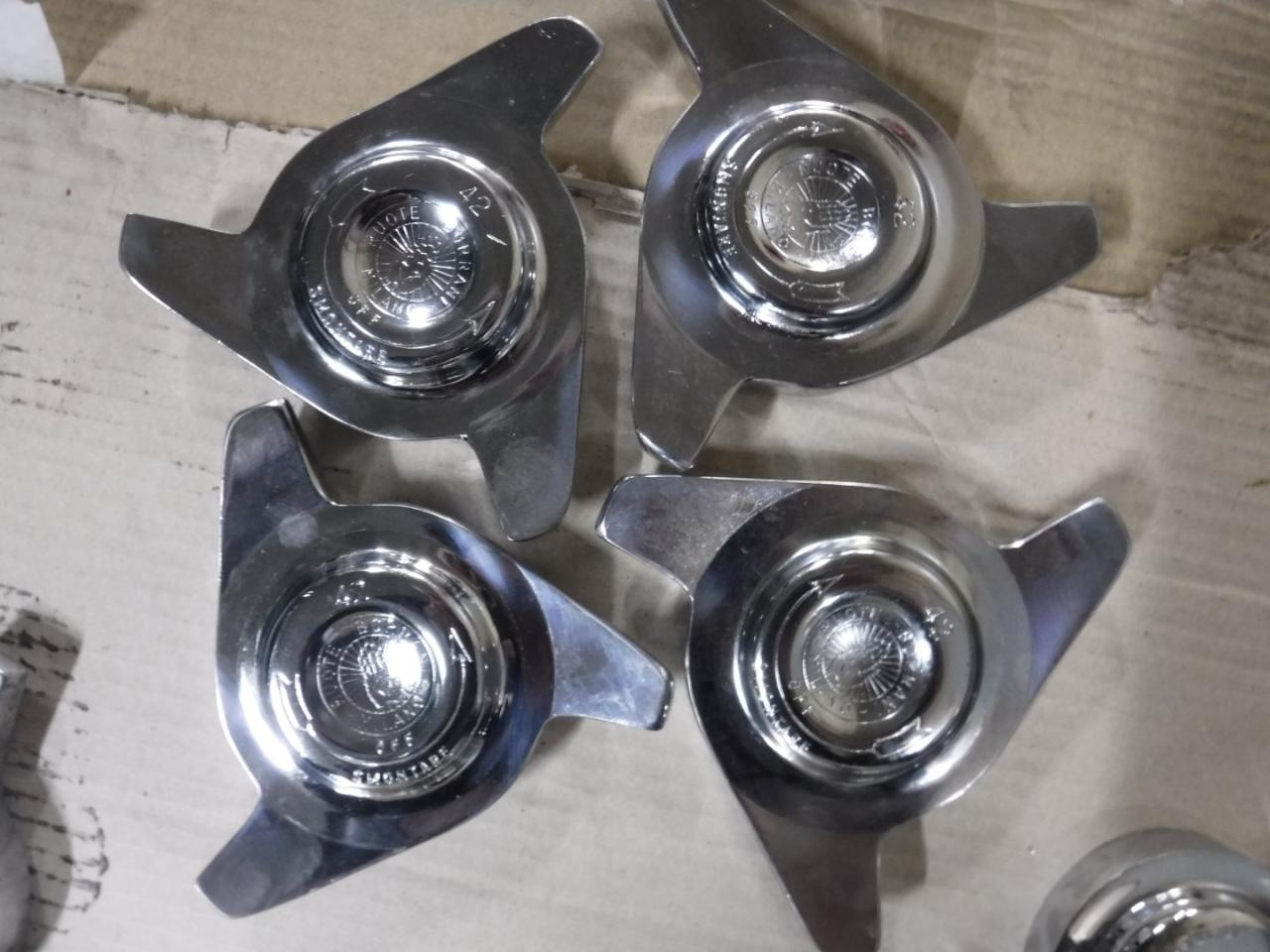 1950 Borrani Spinners / hubs