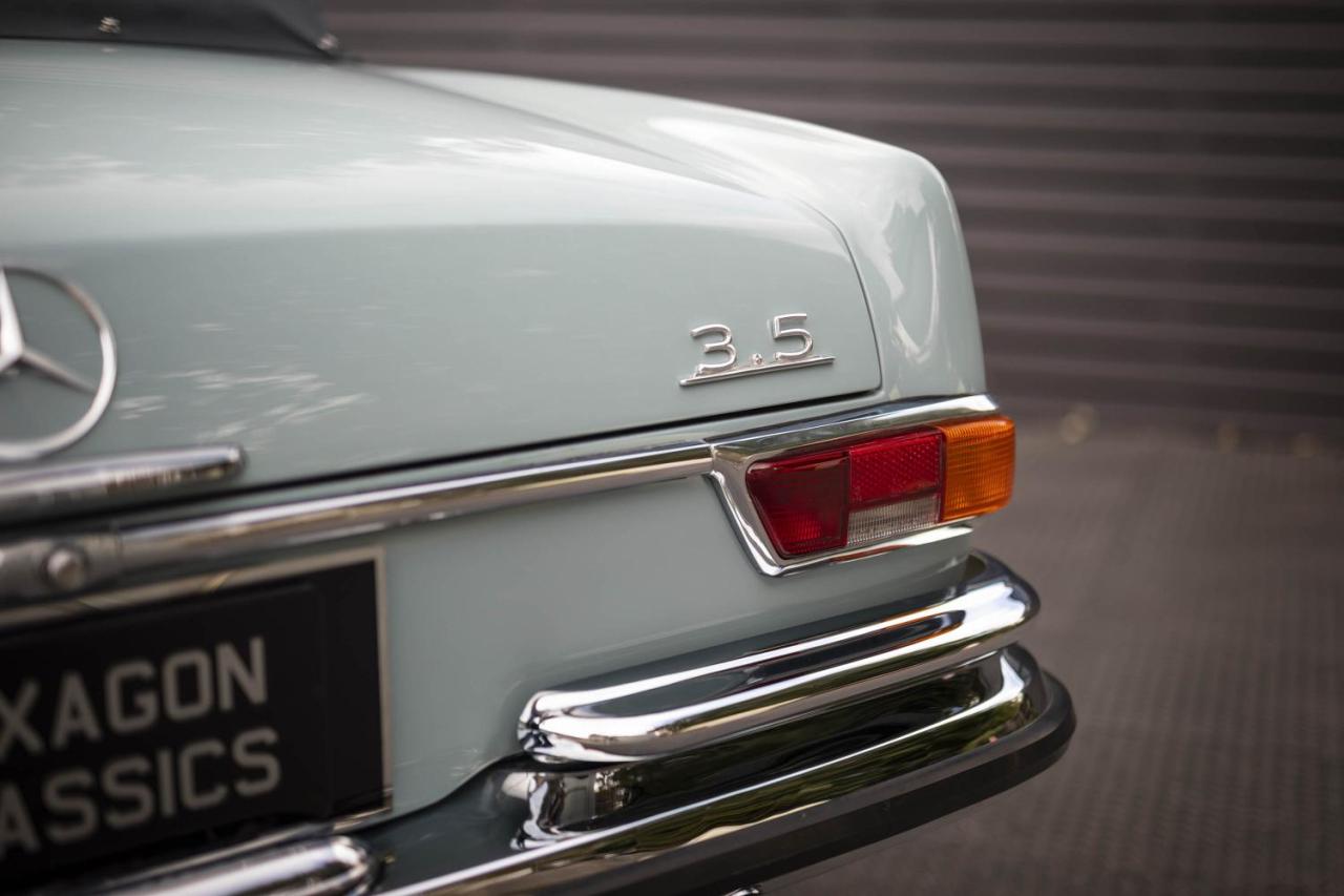 1970 Mercedes - Benz 280SE 3.5 V8