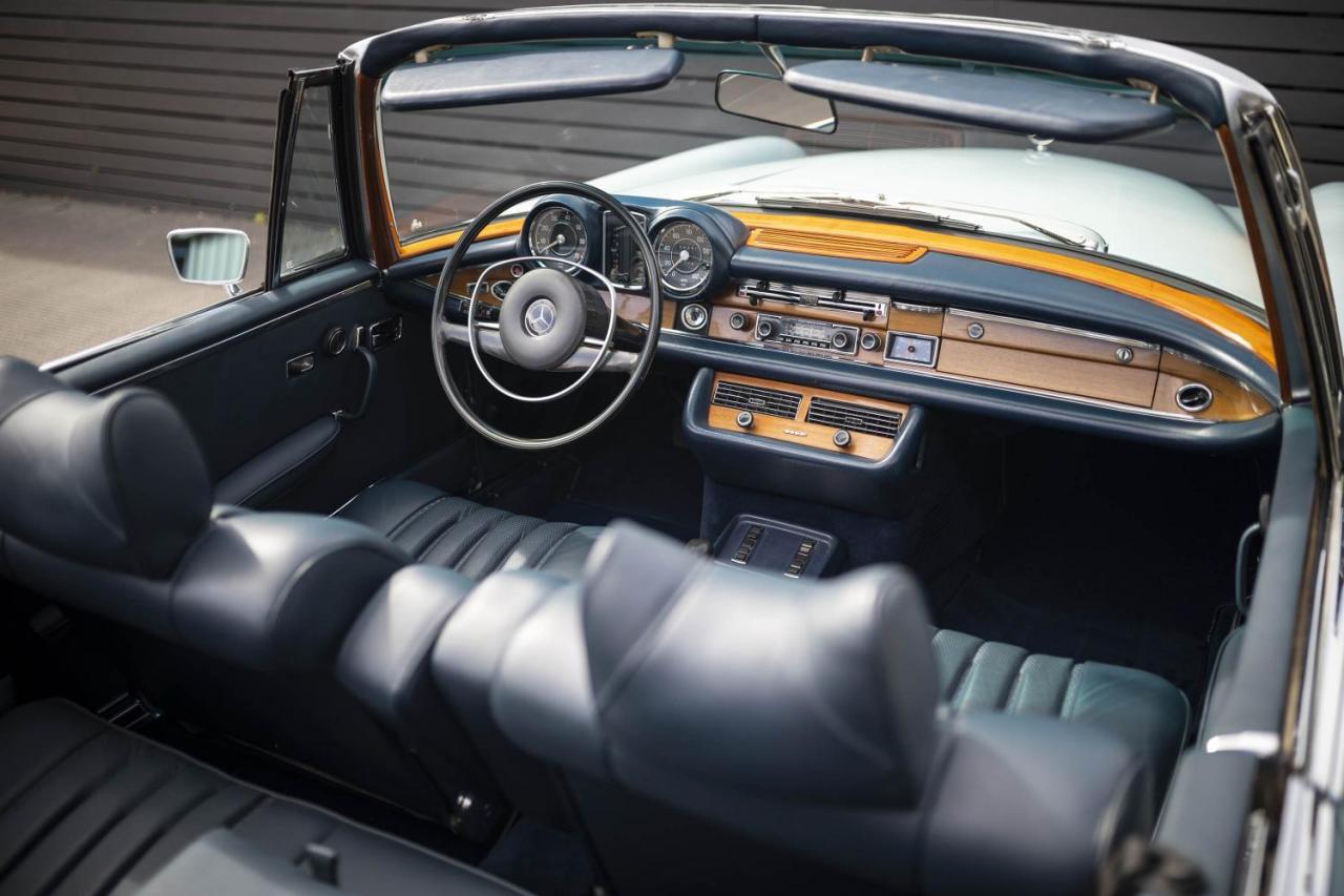 1970 Mercedes - Benz 280SE 3.5 V8