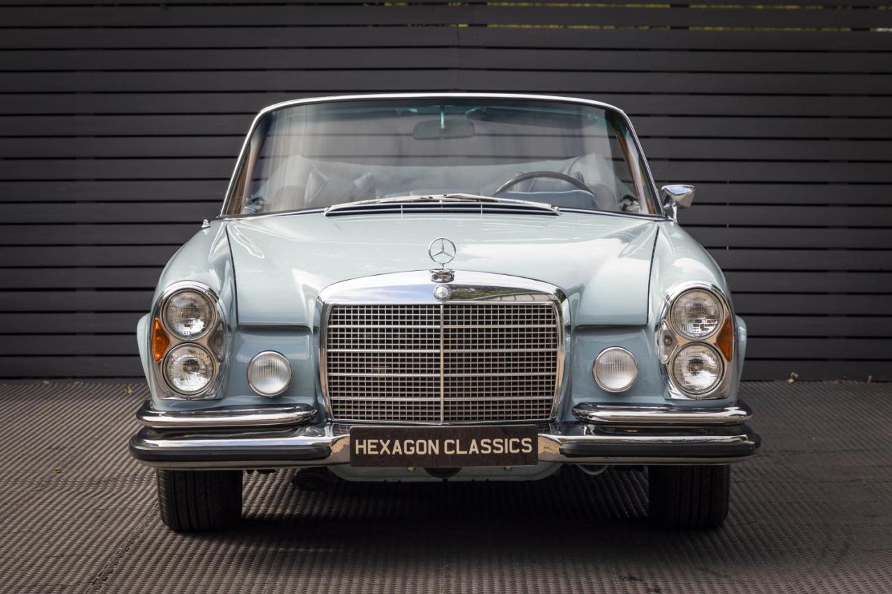 1970 Mercedes - Benz 280SE 3.5 V8