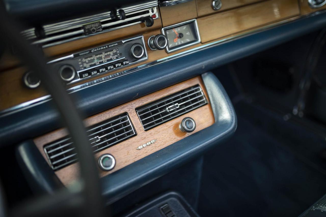 1970 Mercedes - Benz 280SE 3.5 V8