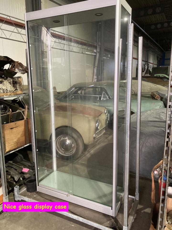 1900 Vitrine Kasten display case - vitrine