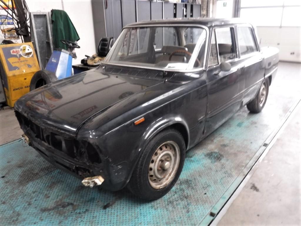 1977 Alfa Romeo Giulia 1600 Super Biscione