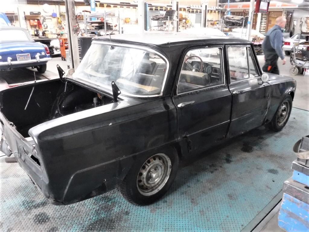 1977 Alfa Romeo Giulia 1600 Super Biscione