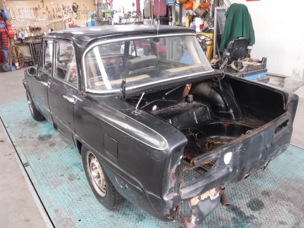 1977 Alfa Romeo Giulia 1600 Super Biscione