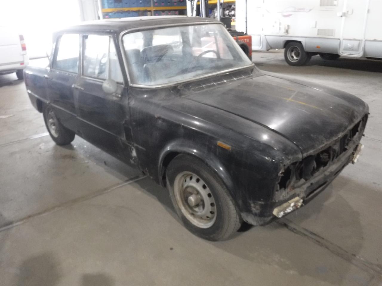 1977 Alfa Romeo Giulia 1600 Super Biscione