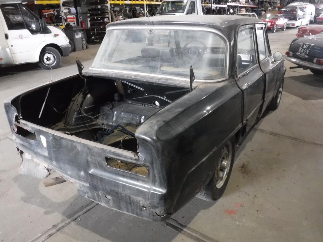 1977 Alfa Romeo Giulia 1600 Super Biscione