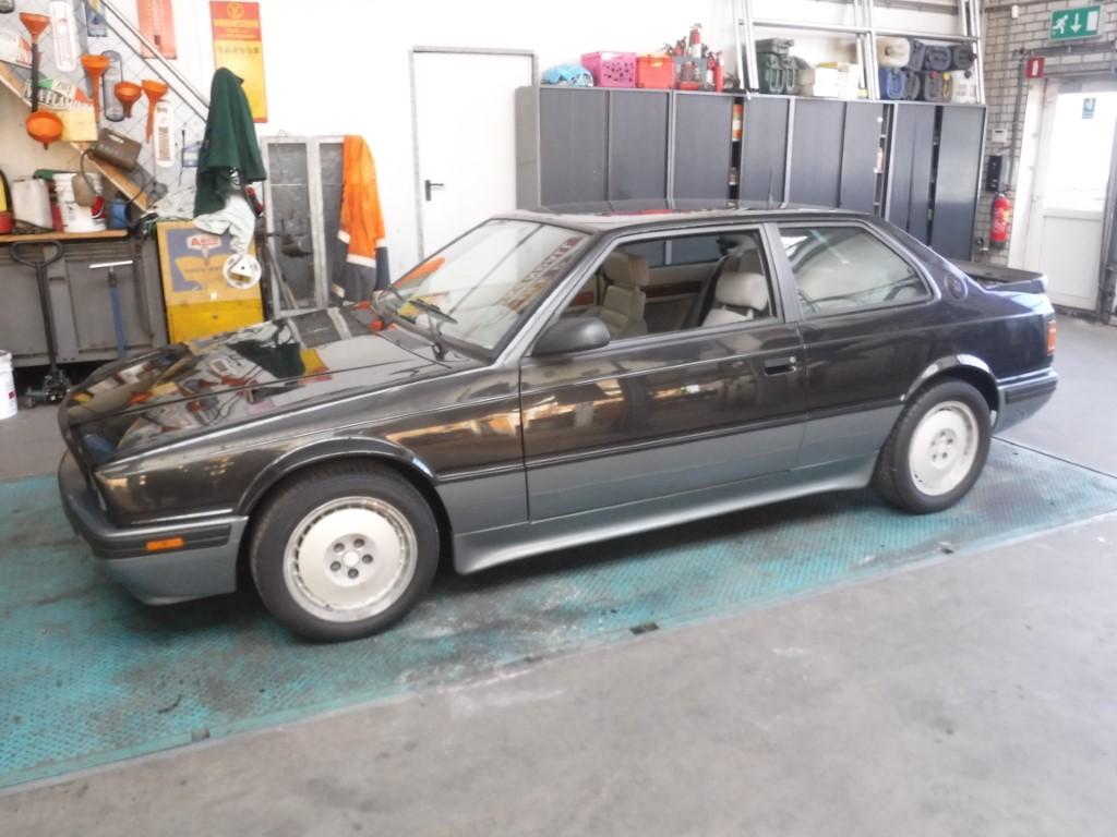 1990 Maserati 2.24V black