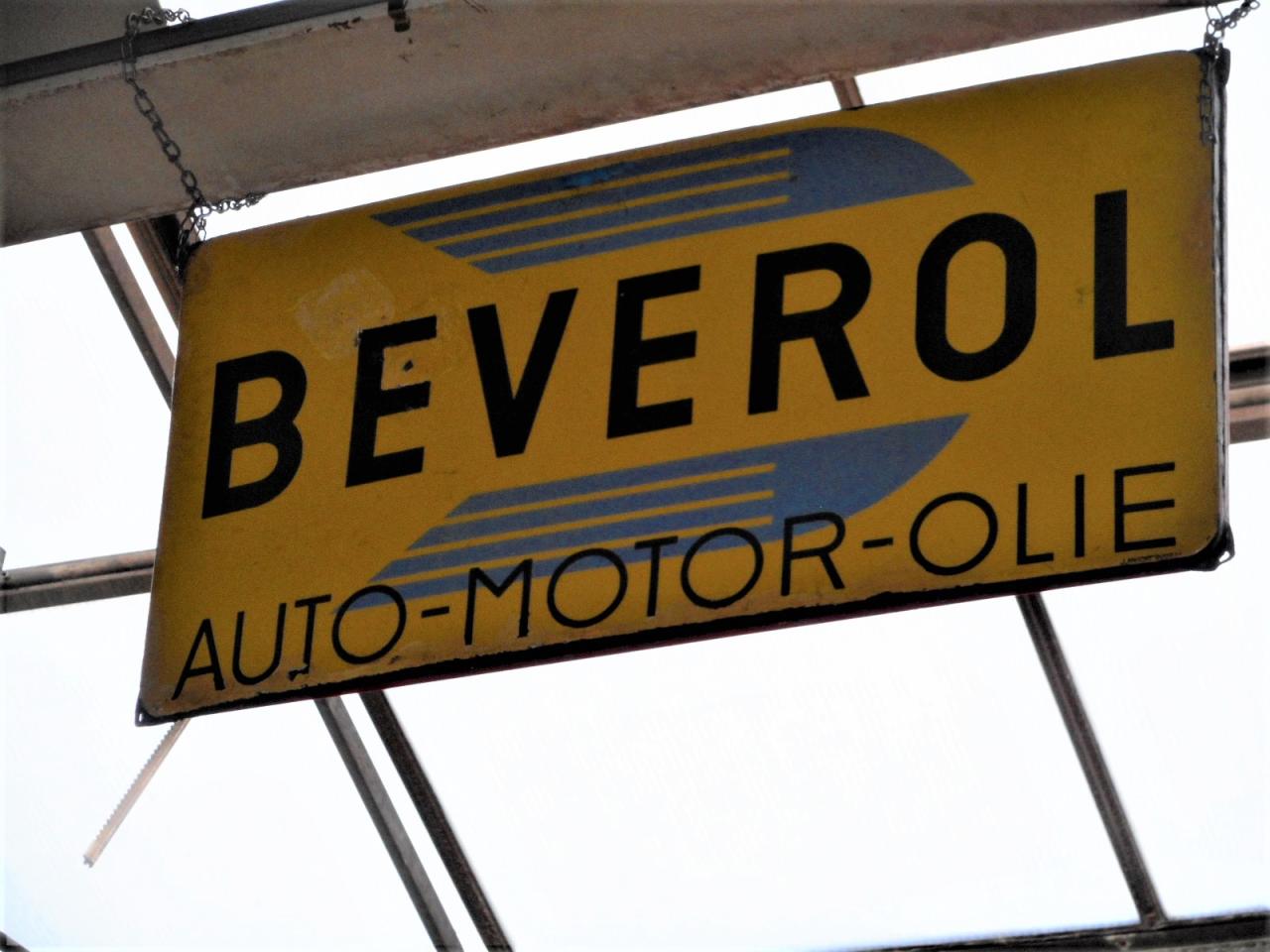 1930 Emaille signs old Emaille signs