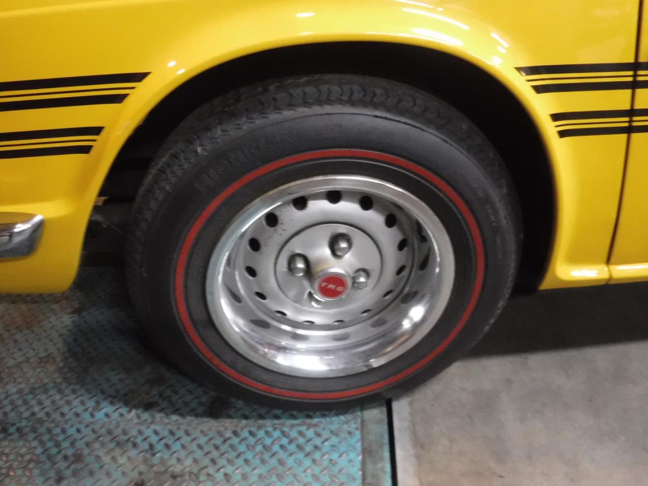 1976 Triumph TR6 yellow
