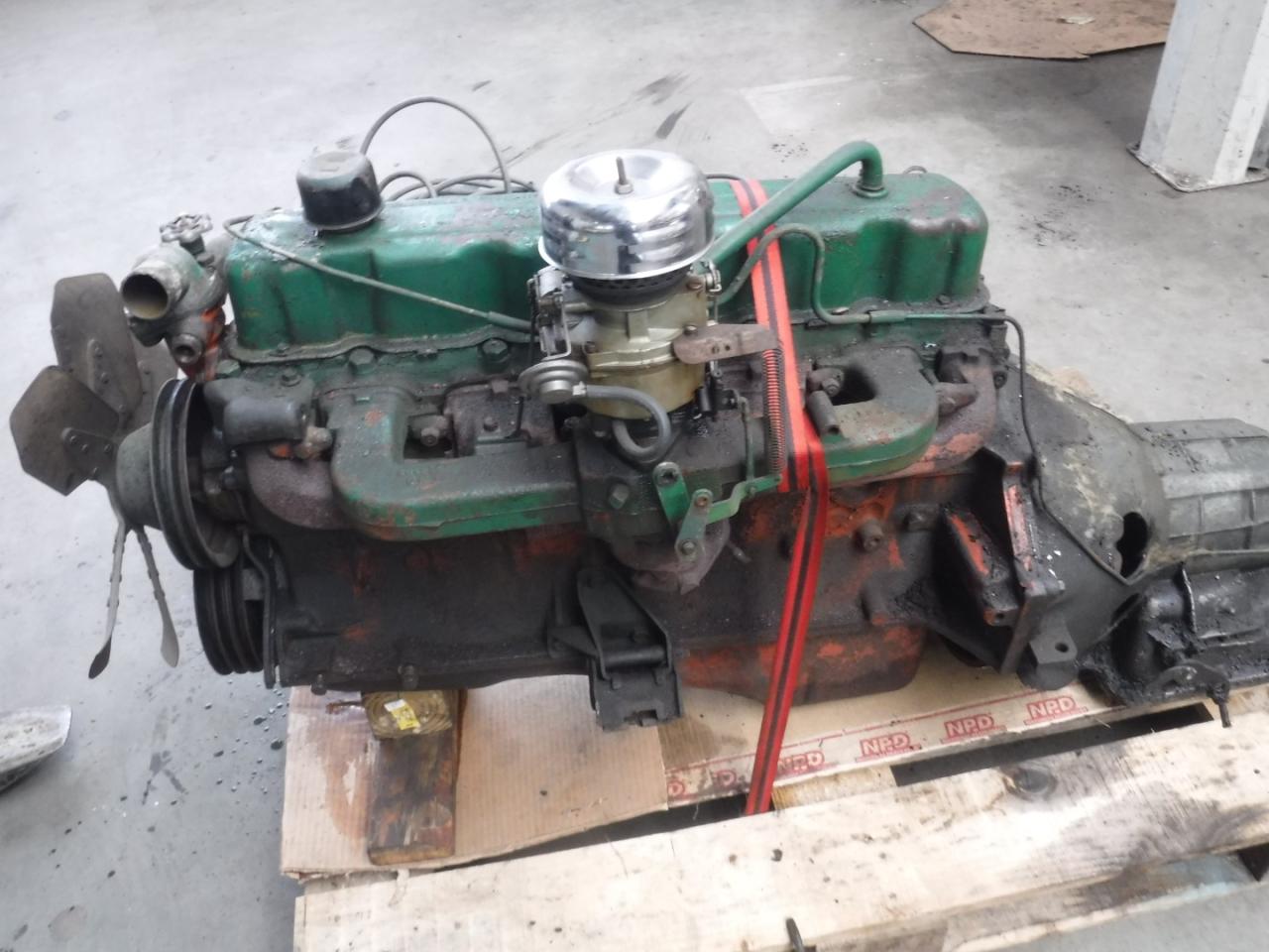 1900 Chevrolet parts engine 6 cil