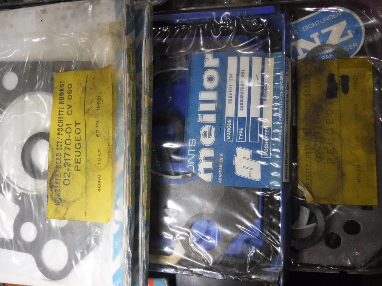 1900 Gasketsets-Pakkingsets several car engine gaskets