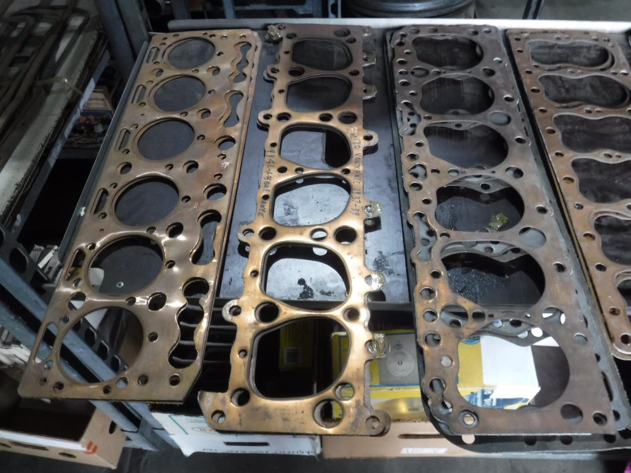 1900 Gasketsets-Pakkingsets several car engine gaskets