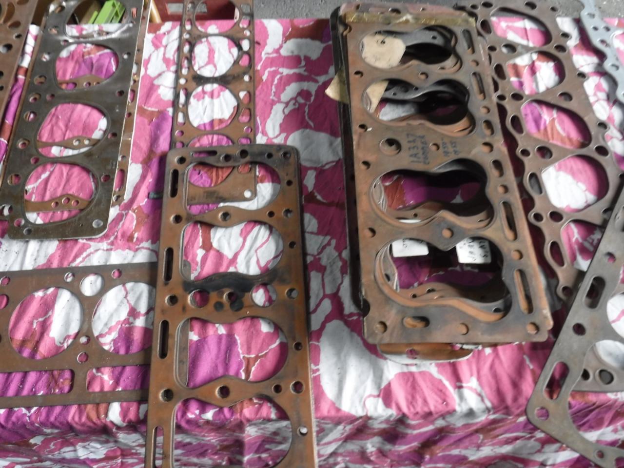1900 Gasketsets-Pakkingsets several car engine gaskets