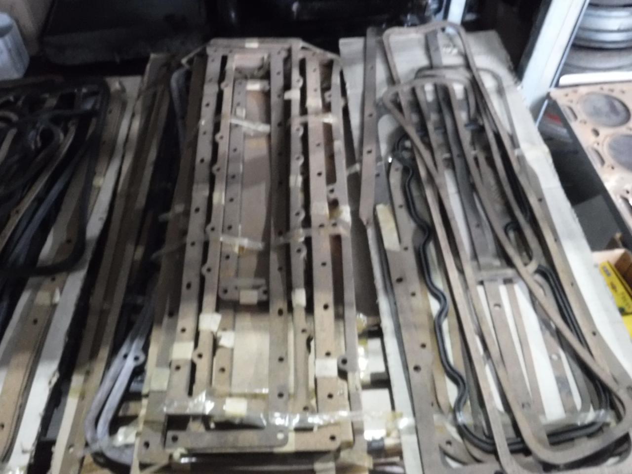 1900 Gasketsets-Pakkingsets several car engine gaskets