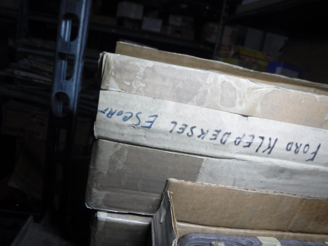 1900 Gasketsets-Pakkingsets several car engine gaskets