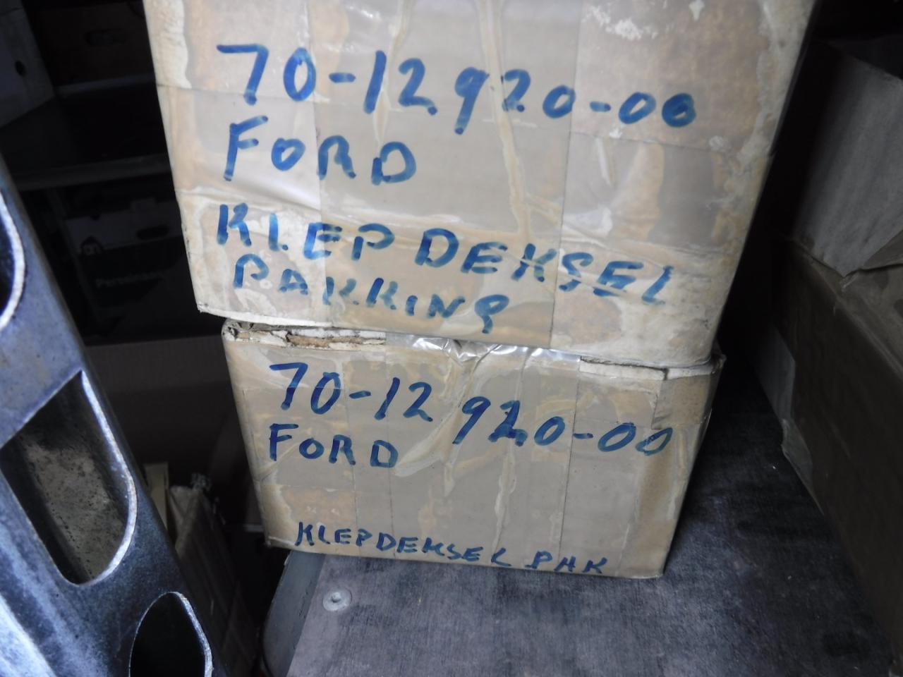 1900 Gasketsets-Pakkingsets several car engine gaskets