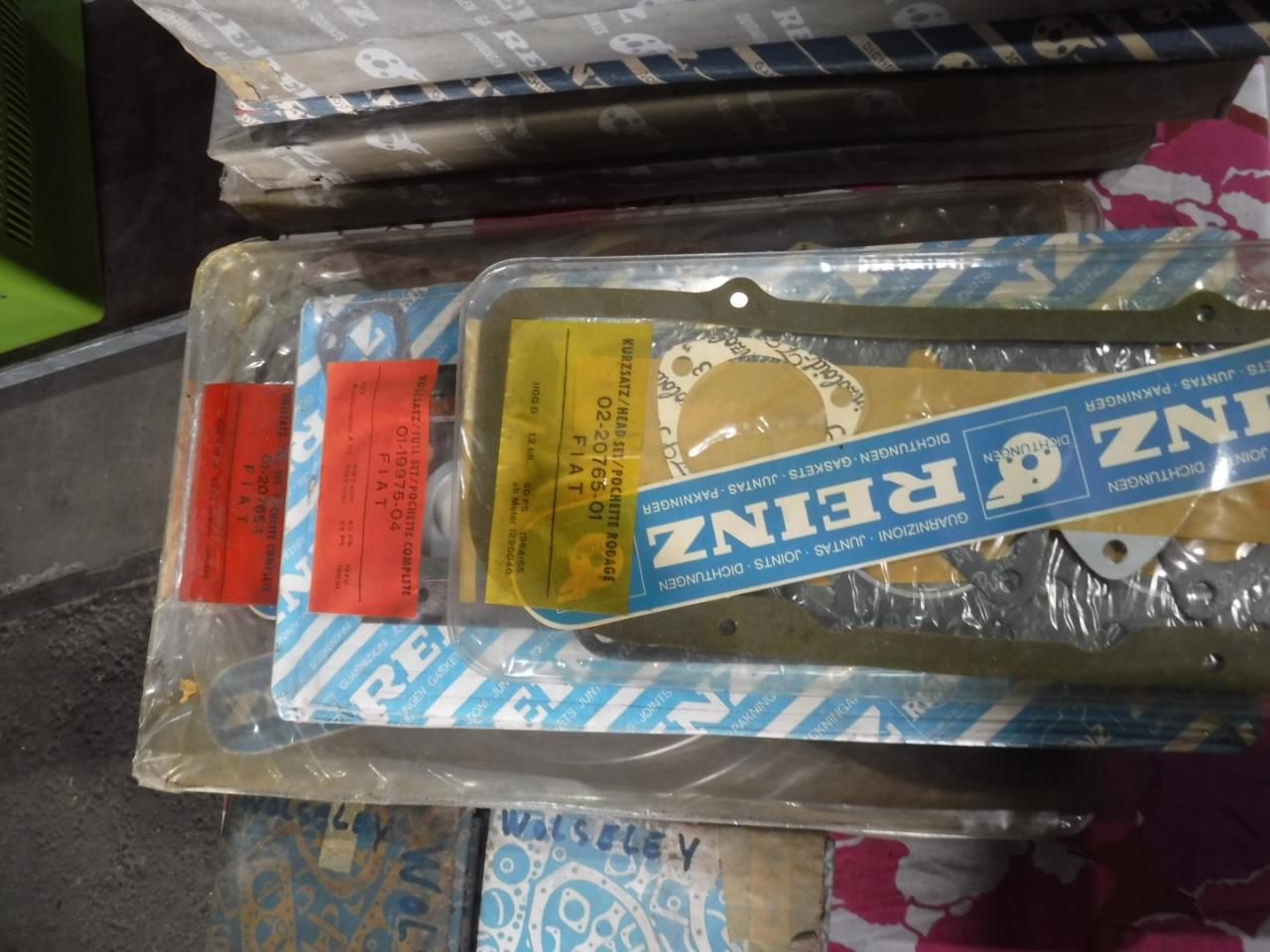 1900 Gasketsets-Pakkingsets several car engine gaskets