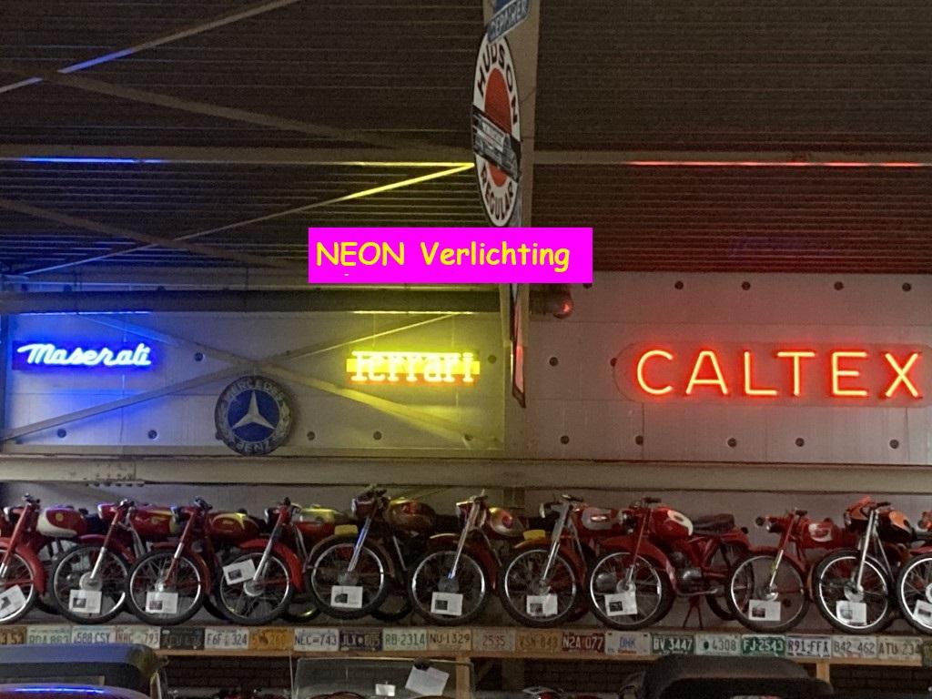 1970 Maserati book 5000 GT